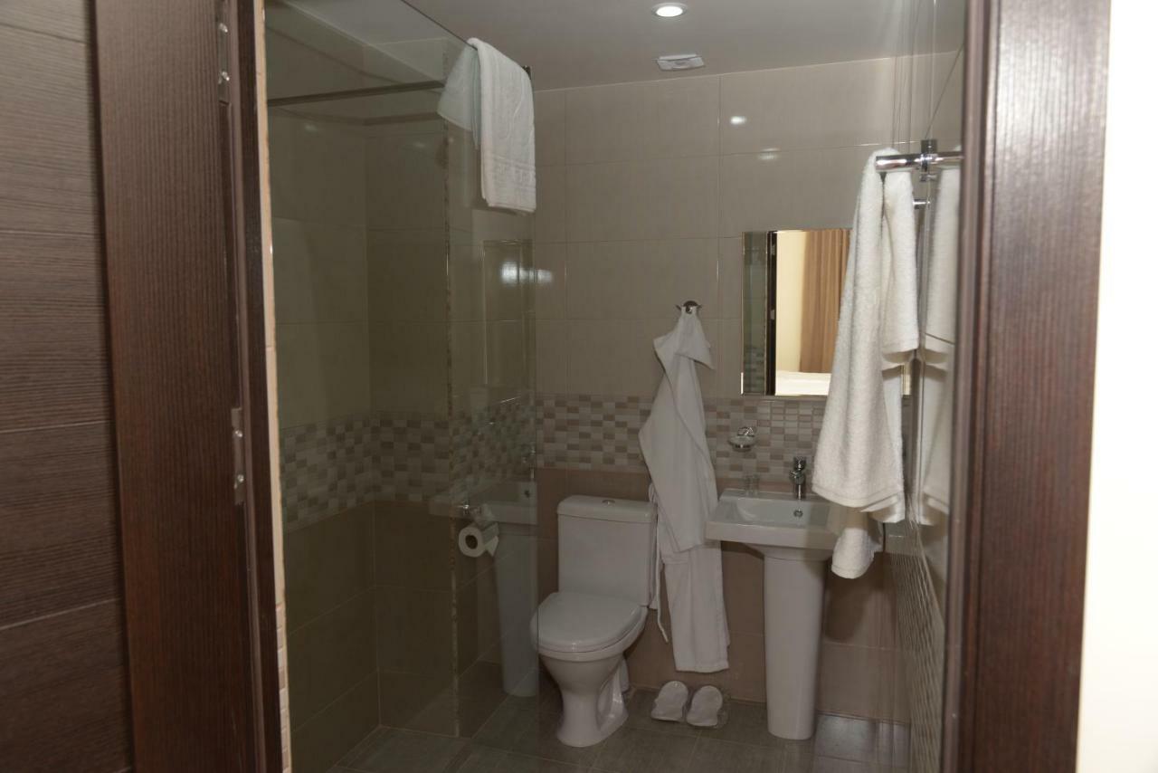 Yerevan Centre Hotel Exterior photo