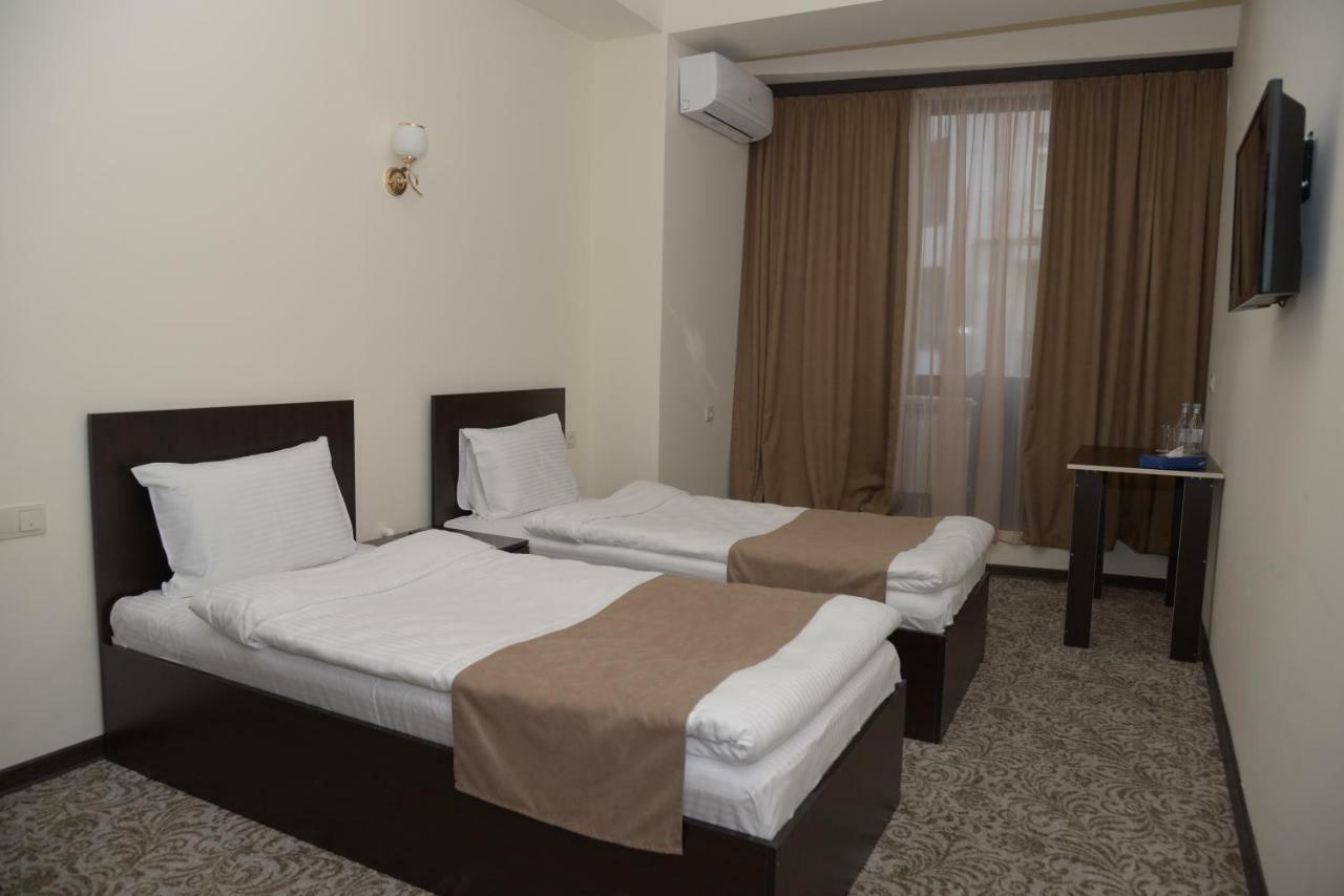 Yerevan Centre Hotel Exterior photo